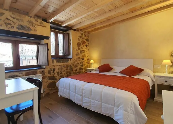 Casas Del Castillo, 4